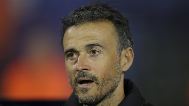 Luis Enrique di laga melawan Kroasia. Foto: Reuters/Marko Djurica