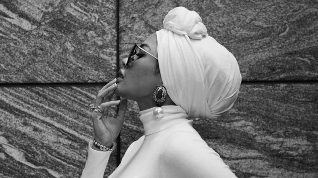 Nikita Mirzani pakai hijab turban (Foto: IG @nikitamirzanimawardi_17)