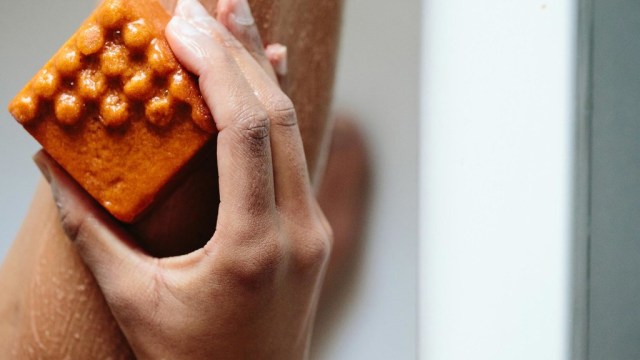 3 Cara Praktis Menghilangkan Ingrown Hair yang Bisa Kamu Coba di Rumah (2)