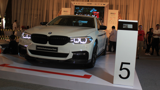 BMW Seri 5 dengan M Performance Parts (Foto: Aditya Pratama Niagara/kumparanOTO)