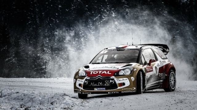 Aksi Sebastien Loeb dengan mobil Citroen-nya di Monte Carlo, Monako, 2013. (Foto: WRC/McKlein)