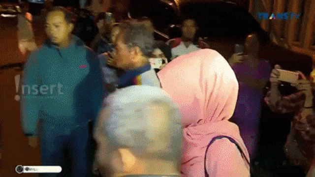 Angel Lelga saat akan dibawa ke Kantor Polisi usai digerebek Vicky Prasetyo. (Foto: Dok. Insert Pagi.)