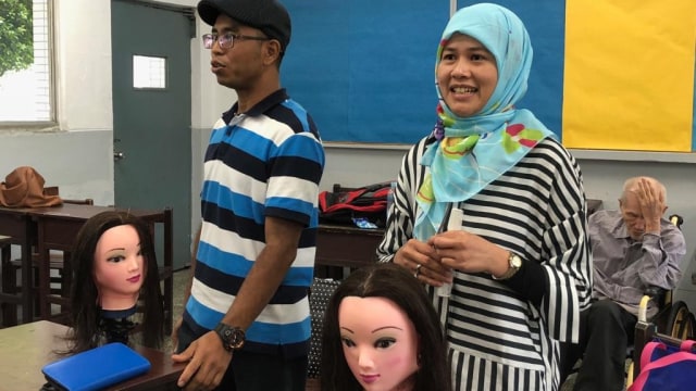 Sri Purwati, TKI yang ingin mendirikan salon. (Foto: Arifin Asydhad/kumparan)