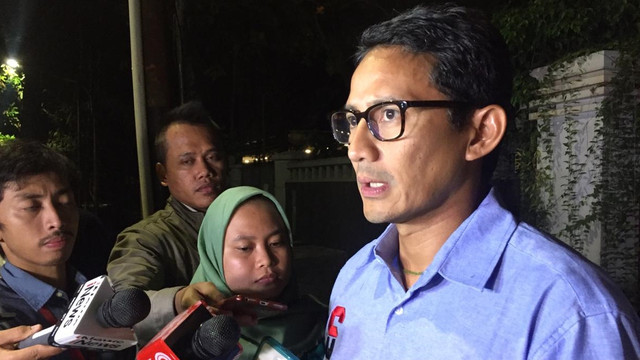 Sandiaga Uno usai bertemu dengan Prabowo di Kertanegara. Foto: Ferio/kumparan