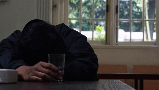 Ilustrasi Mabuk Rebusan Pembalut. Foto: Abil Achmad Akbar/kumparan