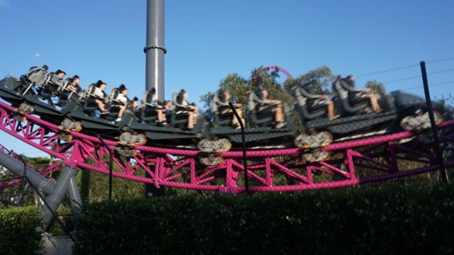 Hypercoaster terpanjang, tertinggi, dan tercepat di Australia. (Foto: Dewi Rachmat Kusuma/kumparan)