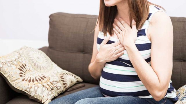 Tenggorokan Panas Saat Hamil? Berbahayakah?