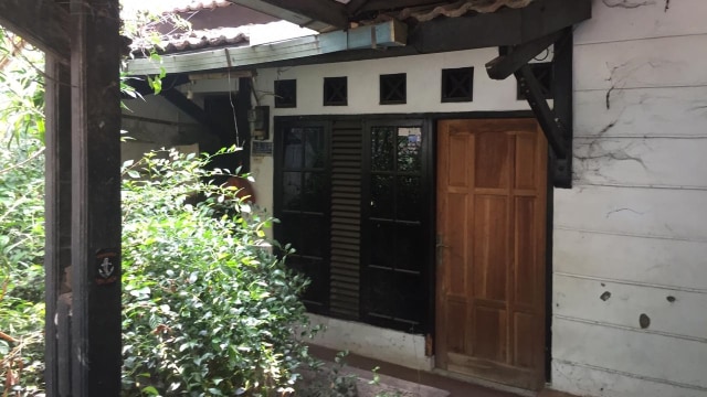 Kondisi rumah pelaku pembunuhan Dufi di Jalan Naragog Cantik Raya, Bekasi Kota, Jawa Barat. (Foto: Ferry Fadhlurrahman/kumparan)