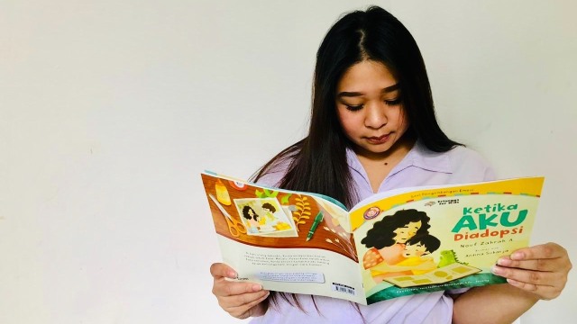 Buku “Ketika Aku Diadopsi”. (Foto: Shika Arimasen Michi/kumparan)