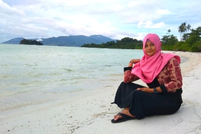 Tersembunyi di Pulau Penuba, Pantai Bluntas Tawarkan Keindahan yang Memesona (1)