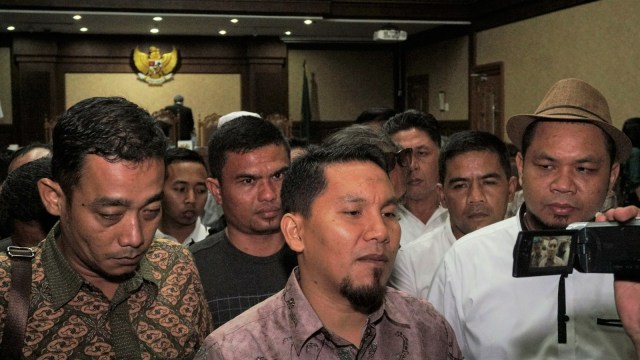 Bupati Bener Meriah nonaktif Ahmadi dalam sidang tuntutan di Pengadilan Tipikor, Jakarta, Kamis (22/11). (Foto: Nugroho Sejati/kumparan)