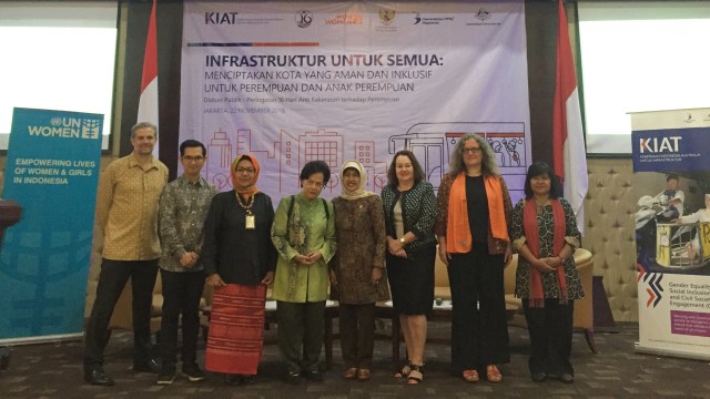 Pembicara di Acara Diskusi Infrastruktur untuk Semua di Gedung Kementerian Sekretariat Negara, Kamis (22/11). (Foto: dok. Avissa Harness)