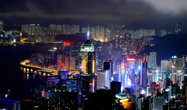 Lanskap Pelabuhan Victoria, Hong Kong Dari Ketinggian (Foto: Shutter Stock)