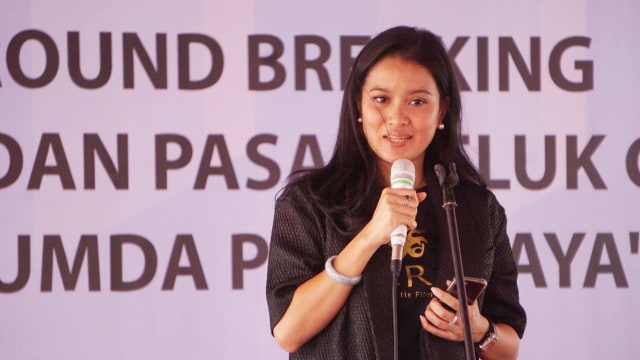 Dirut Keana Films Marcella Zalianty di acara Ground breaking Bioskop Rakyat dan Pasar Teluk Gong Tahap II Perumda Pasar Jaya. (Foto: Iqbal Firdaus/kumparan)
