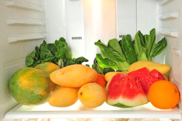 Ilustrasi menyimpan mangga (Foto: Shutter Stock)