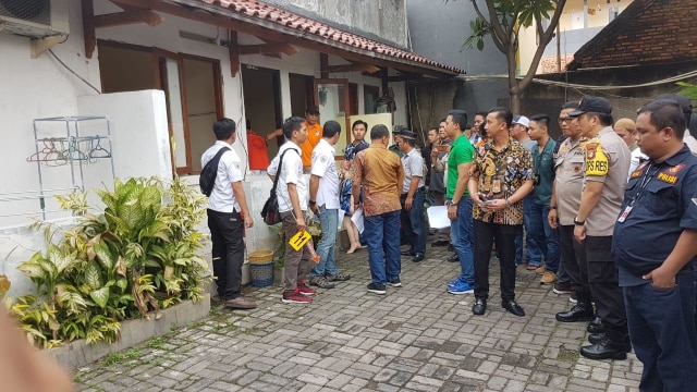 Rekonstruksi pembunuhan pemandu karaoke, Jumat (23/11/2018). (Foto: Raga Imam/kumparan)