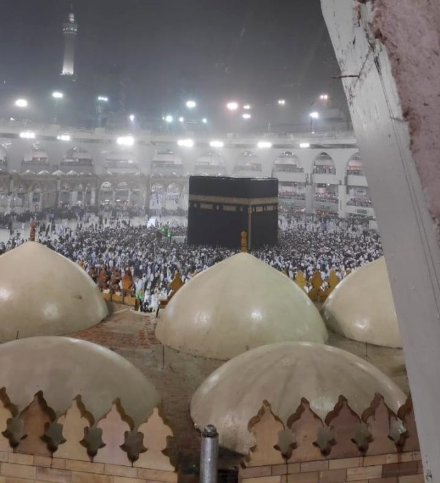 Masjidil Haram diguyur hujan deras. (Foto: Dok. Eko Frima Andani)