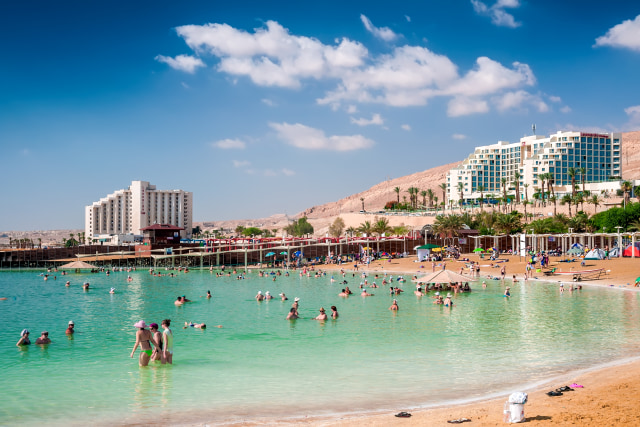 Tepian Laut Mati di Yordania Foto: Shutter Stock