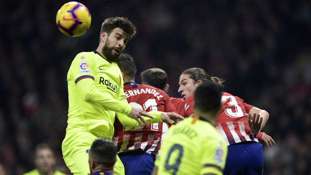 Barcelona harus puas pulang dengan satu angka.  (Foto: OSCAR DEL POZO / AFP)