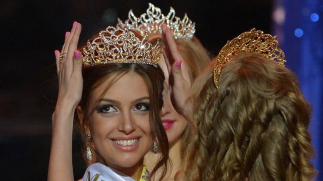 Miss Moscow 2015, Oksana Voevodina yang menikah dengan Raja Malaysia Sultan Muhamad V Faris. (Foto: Twitter/@amirulruslan)