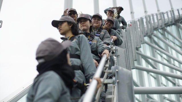 Sky Point Climb setinggi 270 meter di Gold Coast, Australia.  (Foto: Dewi Rachmat Kusuma/kumparan)