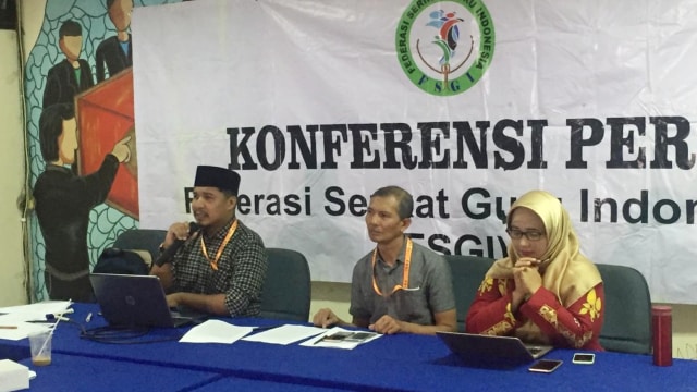 Konferensi Pers Federasi Serikat Guru Indonesia (FSGI) di Kantor LBH, Jakarta Pusat, Minggu (25/11/2018). (Foto: Ferry Fadhlurrahman/kumparan)