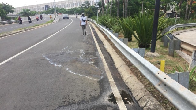 Kondisi terkini lokasi kecelakaan di Cipondoh, Tangerang, Minggu (25/11/2018). (Foto: Raga Imam/kumparan)