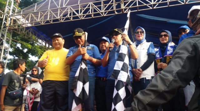 Hadiri Gerak Jalan Sadar Pajak, Ridwan Hisjam Apresiasi Masyarakat Malang Taat Pajak