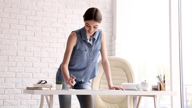 Ilustrasi Perempuan Karier. Foto: Shutterstock