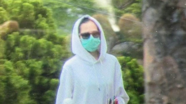 Suasana pemakaman Ibunda Roger Danuarta (Foto: Maria Gabrielle/kumparan)