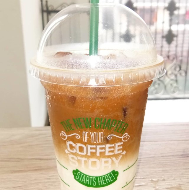 Kopi FamilyMart (Foto: Instagram/ @foodstoryid_)