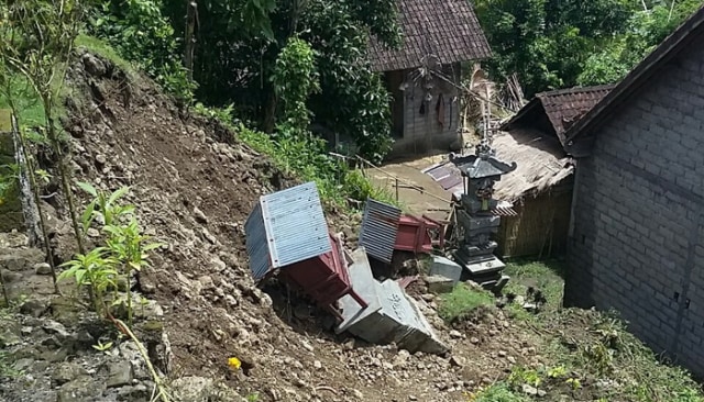 Hujan Lebat hingga 5 hari ke Depan, BMKG Minta Waspada Potensi Banjir dan Longsor 