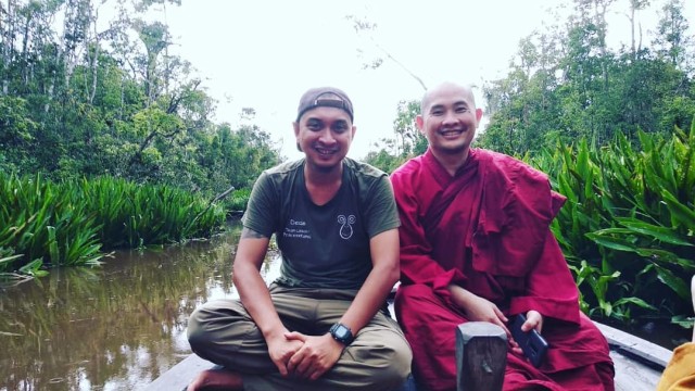 5 Potret Kehidupan Biksu Millenial (5)