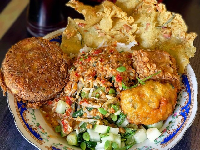 Ilustrasi Pecel Ponorogo (Foto: Instagram @e_ndro)