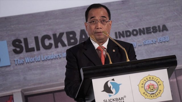 Menteri Perhubungan Budi Karya Sumadi memberikan sambutan pada acara Simposium Internasional Lingkungan Kelautan. (Foto: Jamal Ramadhan/kumparan)