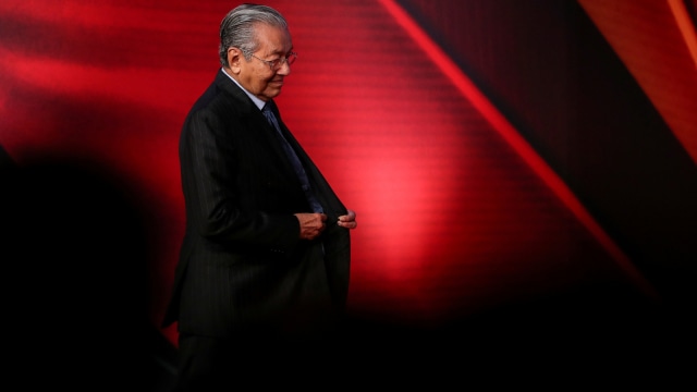 Perdana Menteri Malaysia, Mahathir Mohammad, saat menghadiri dalam acara APEC CEO Summit 2018, Papua Nugini. (Foto: Pool via REUTERS/Fazry Ismail)