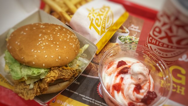 Menu Texas Chicken Plaza Festival. (Foto: Kartika Pamujiningtyas/kumparan)
