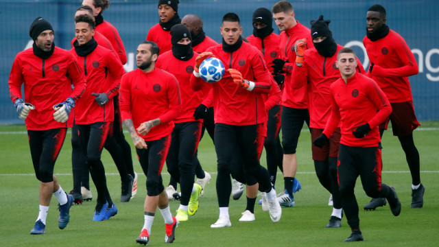 PSG gelar sesi latihan jelang laga melawan Liverpool. (Foto: REUTERS/Charles Platiau)