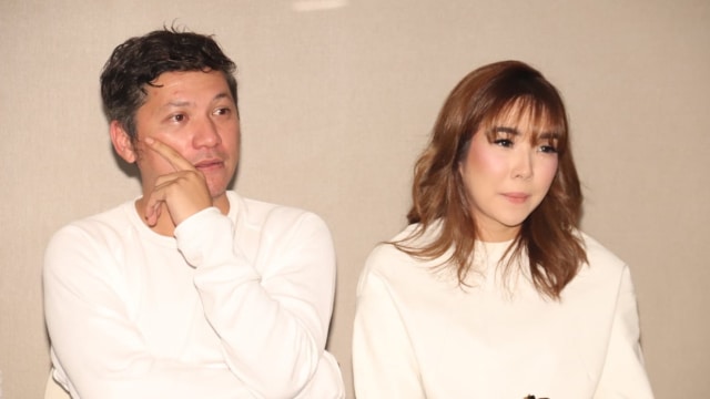 Konferensi pers Gading Marten dan Gisel (Foto: Munady)