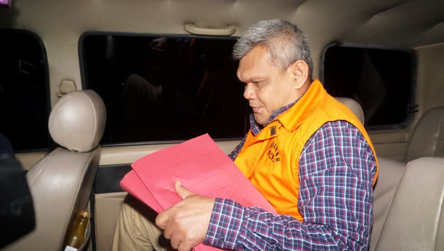 Muhammad Ramadhan usai diperiksa KPK terkait kasus OTT PN Jaksel. (Foto: Irfan Adi Saputra/kumparan)