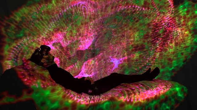 Instalasi seni digital karya PluginHUMAN. (Foto: Dok. Facebook PluginHUMAN.)