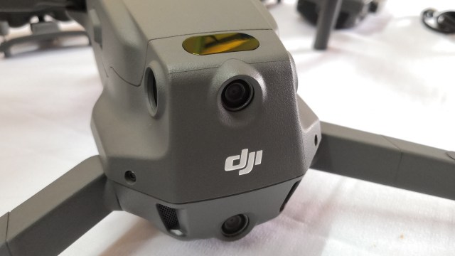 Drone DJI Mavic 2 Enterprise. (Foto: Bianda Ludwianto/kumparan)