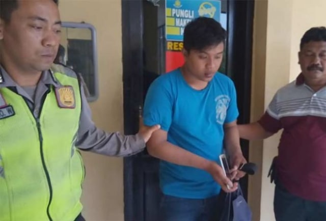 Pura-pura Pesan Minuman, Pemuda Asal Porong ini Curi Handphone