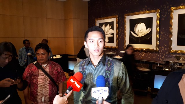 Pebulu tangkis Jonatan Christie saat perayaan ulang tahun ke-67 PB Tangkas Intiland di Hotel Mulia, Kamis (29/11/2018). (Foto: Karina Nur Shabrina/kumparan)