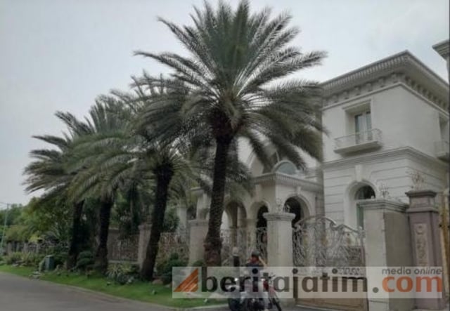 Jusup Maruta The Real Crazy Rich Surabaya, Satpam: Rumahnya Seperti Istana