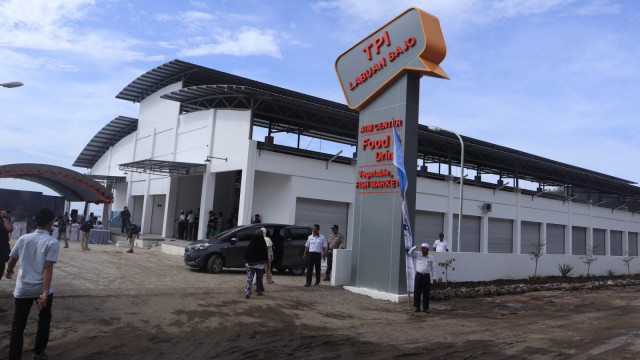 Tempat Pelelangan Ikan (TPI) Labuan Bajo yang baru. (Foto: Helinsa Rasputri/kumparan)