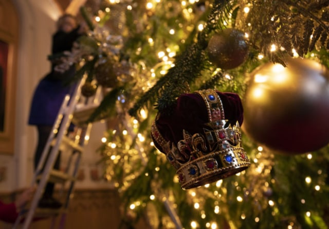 Dekorasi pohon natal Windsor Castle (Foto: Dok. Shutterstock)