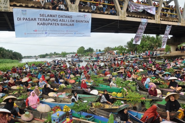 Foto: Festival Pasar Terapung Lok Baintan 2018