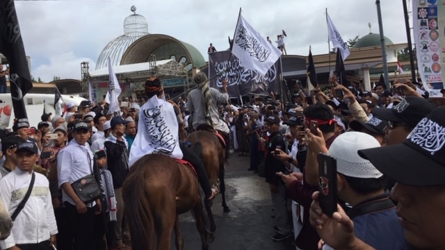 Suasana Reuni 212 di Mesjid Al-Jihad, Jalan Abdullah Lubis, Medan, Minggu (2/12). (Foto: Ade Nurhaliza/kumparan)
