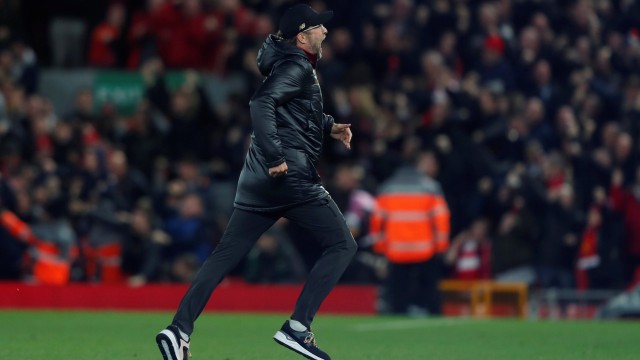 Untold story about Merseyside Derby: Juergen Klopp in 'Baywatch Edition'. (Foto:  Reuters/Lee Smith)